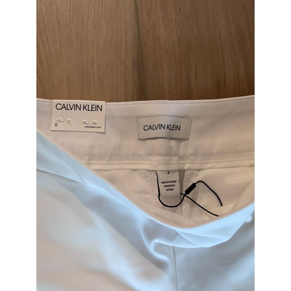 Calvin Klein | NWT Women's Mid-rise tailored design shorts Size 0 - Picture 4 of 9